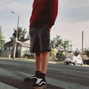 Meet your Posher, Elvis paxtor